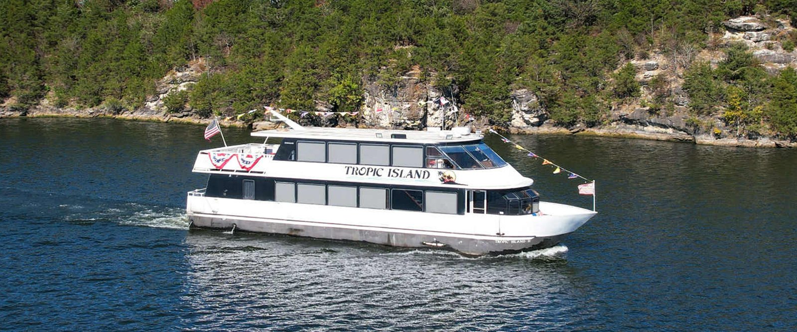 Tropicc Island Yacht